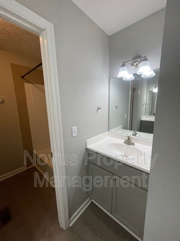 Building Photo - 763 South St