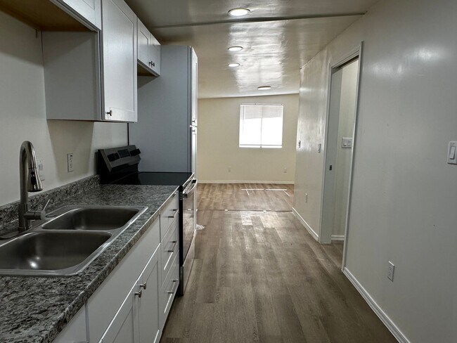 Building Photo - Beautiful Remodeled Studio With Private Backyard In Coolidge!