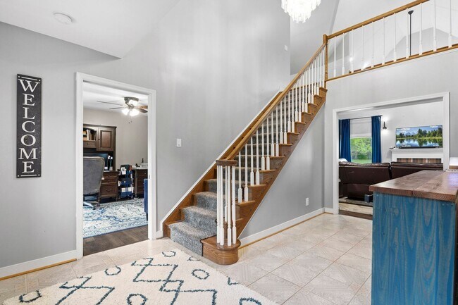 Building Photo - 1126 Somerset Ln