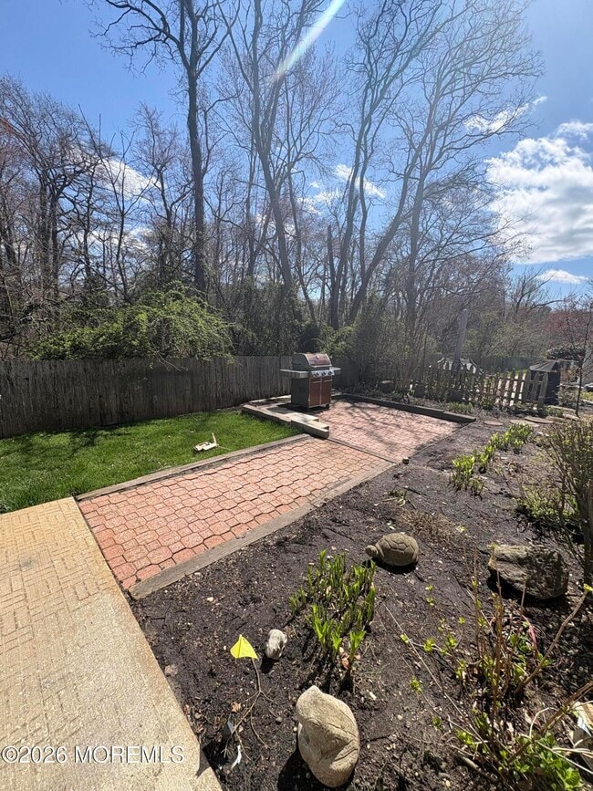 Building Photo - 103 Racquet Rd