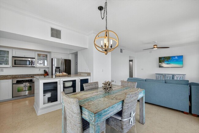 Building Photo - 275 NW Flagler Ave