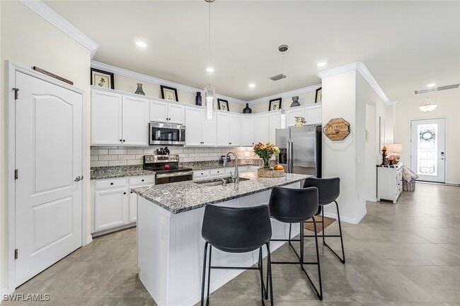 Building Photo - 1613 Vizcaya Ln