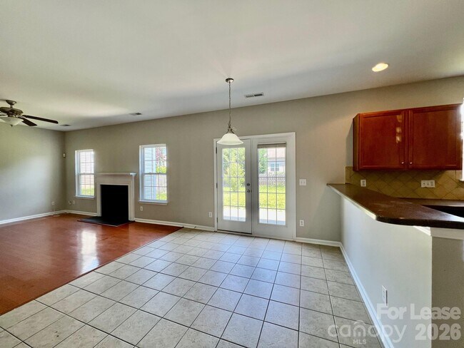 Building Photo - 10311 Dominion Village Dr