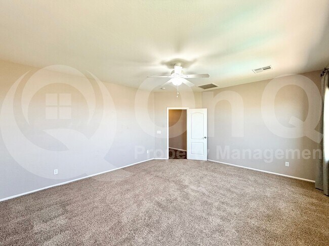 Building Photo - 11434 E Cliffrose Ln