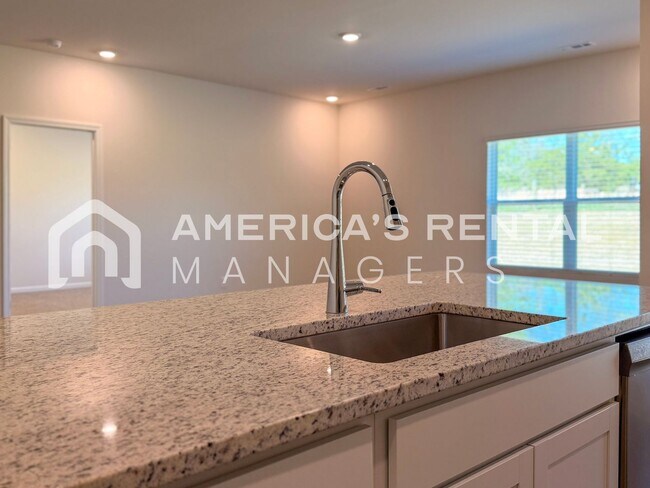 Building Photo - New Construction Home for Rent in Owens Cross Roads, AL!