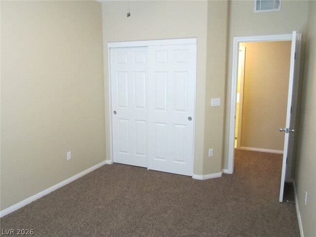 Building Photo - 7701 W Robindale Rd