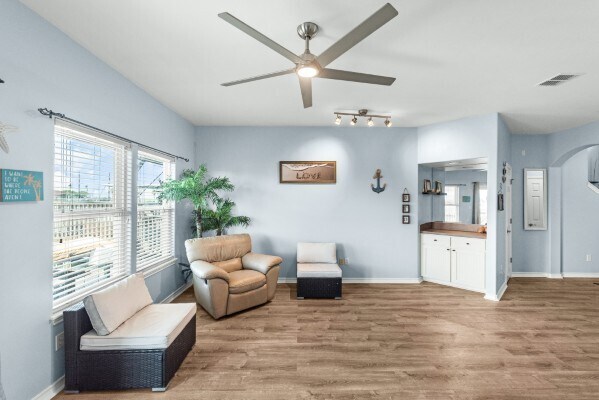 Building Photo - 15325 Bonasse Ct