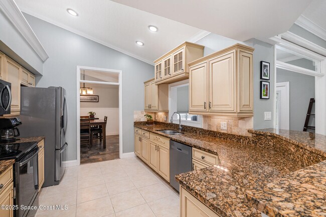 Building Photo - 3897 Peacock Dr