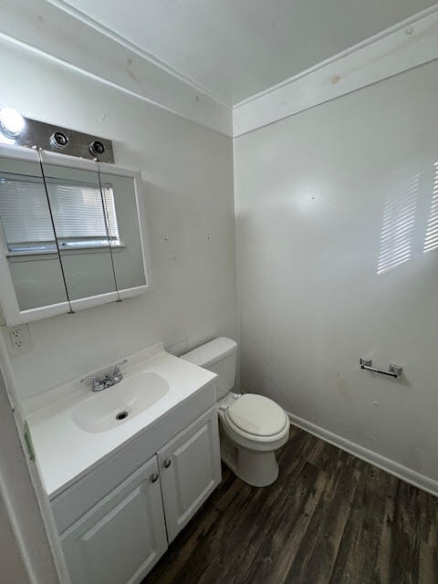 Building Photo - 5700 Eastwood Dr