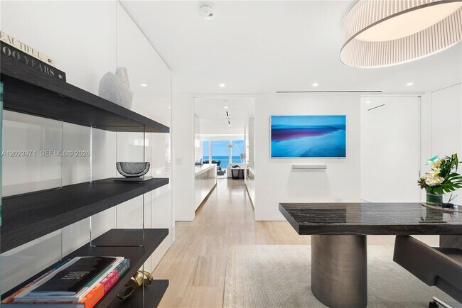 Building Photo - 9001 Collins Ave