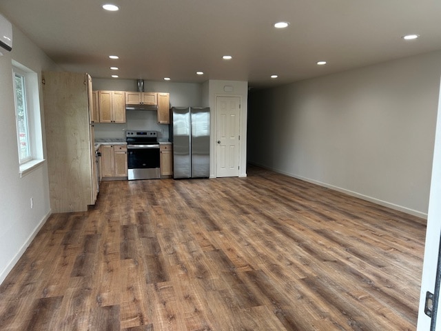 Building Photo - 376 Harriet St