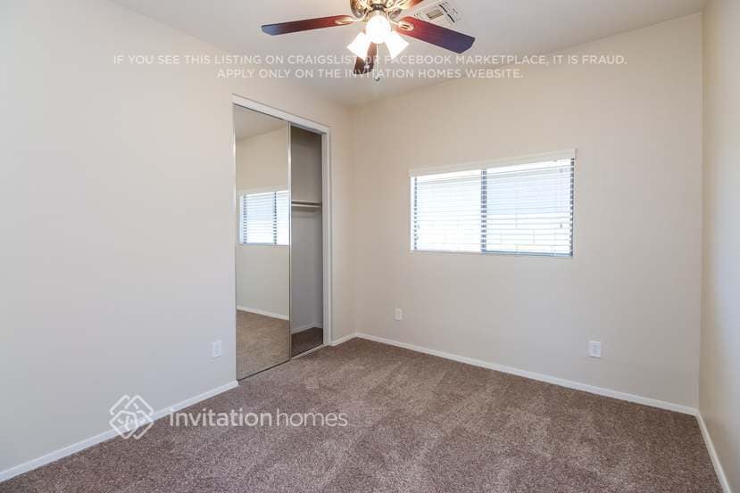 Building Photo - 2757 W San Carlos Ln