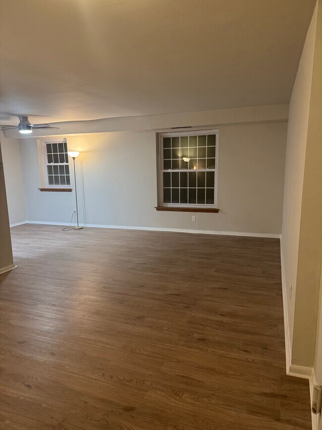Building Photo - 4000 Gypsy Ln