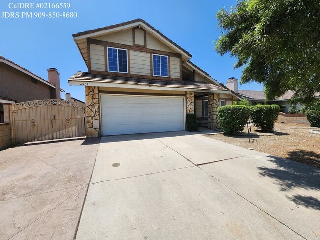 Primary Photo - Price Lowered! Fontana 3 Bedroom Home