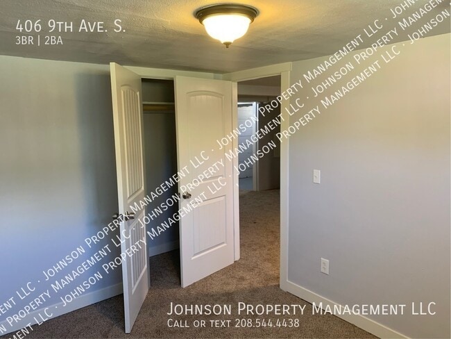 Building Photo - 406 9th Ave S