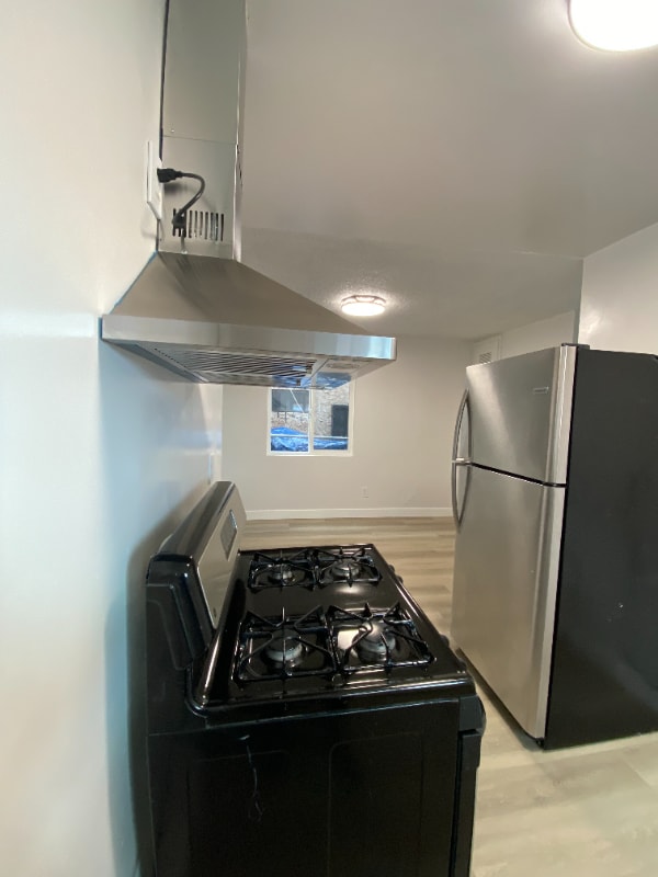 Building Photo - 1515-1515 E 20th St