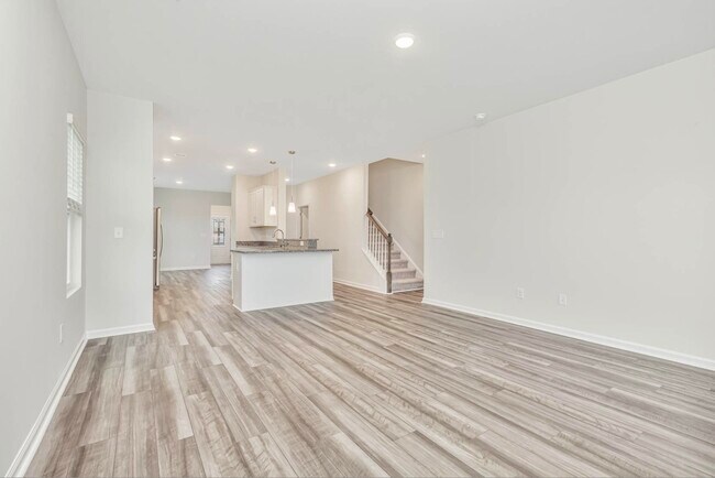 Building Photo - 1129 Boswell Ct