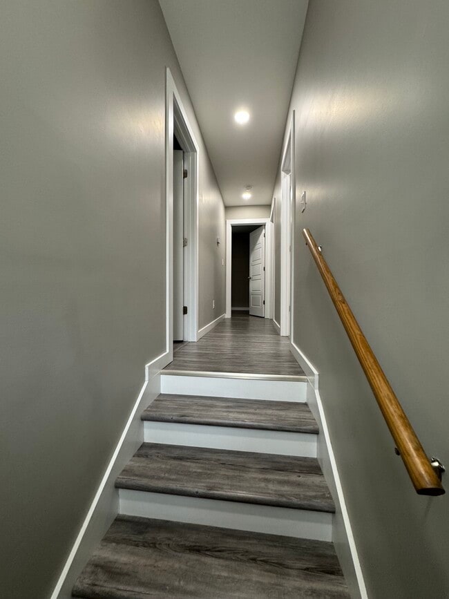 Building Photo - 241 Berry Ln