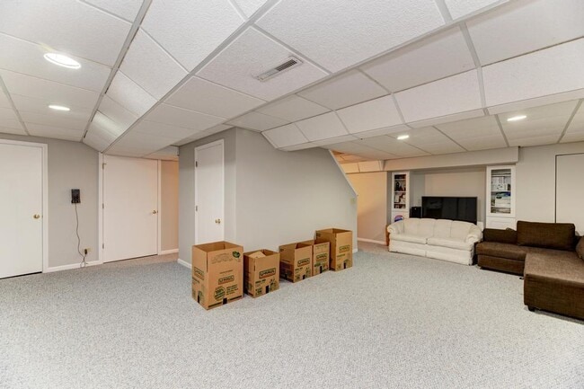 Building Photo - 3615 Fairfax Ct E