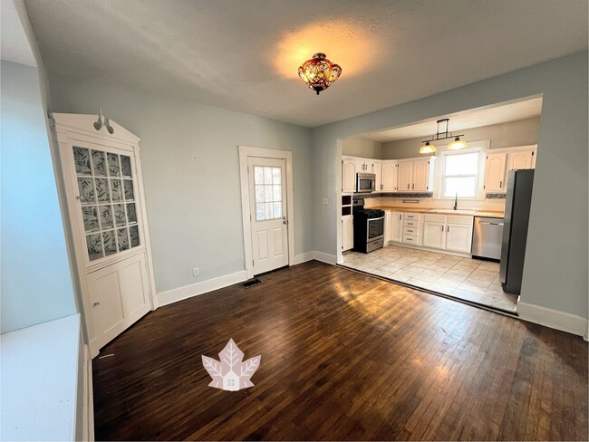 Building Photo - Cozy Cottage of Historic Irvington