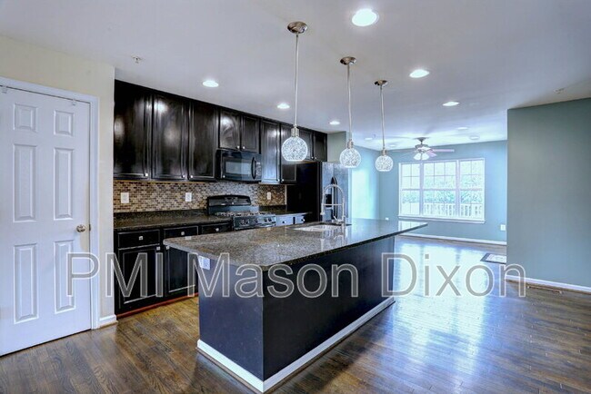 Building Photo - 8434 Stansbury Lake Dr