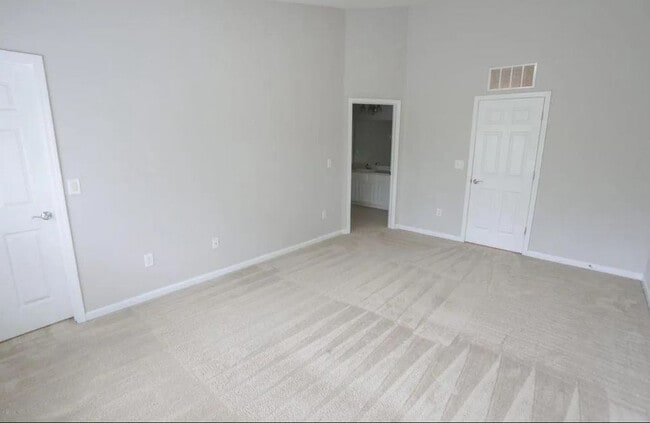 Building Photo - 4213 Highwood Dr