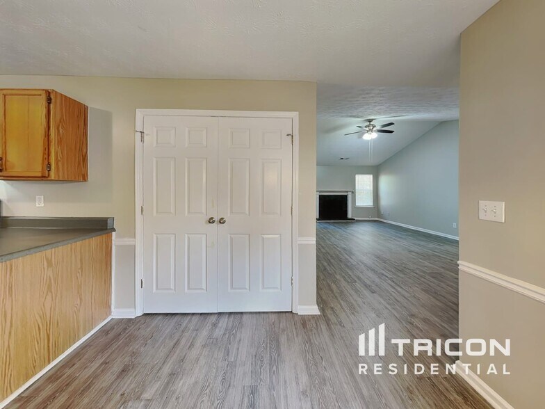 Building Photo - 2340 Amber Hills Way