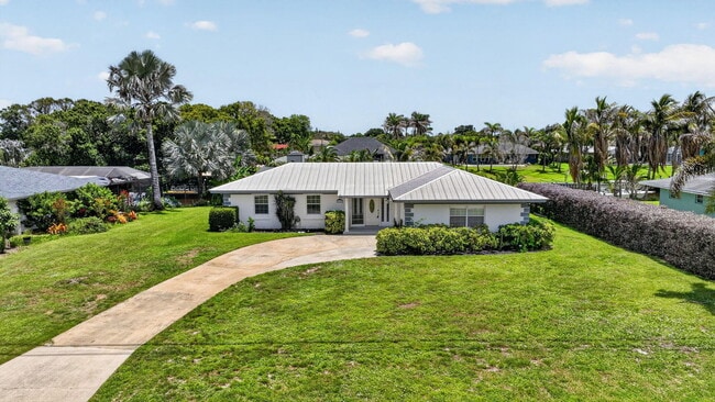 Building Photo - 416 SE Naranja Ave