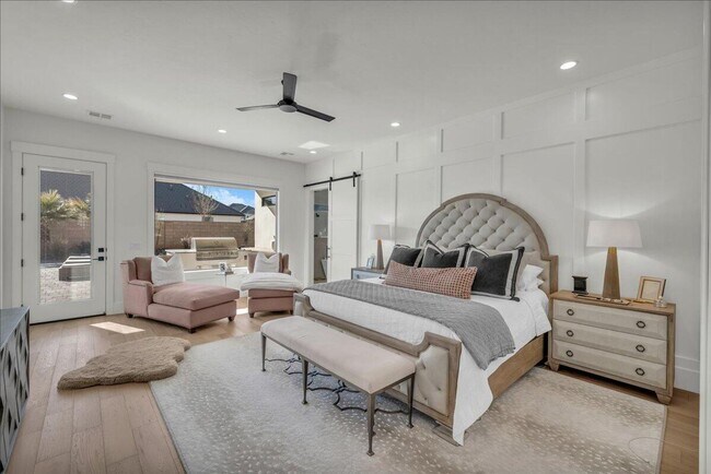 Building Photo - Beautiful 6-Bedroom, 5-Bathroom Home for Rent in Moorland Park