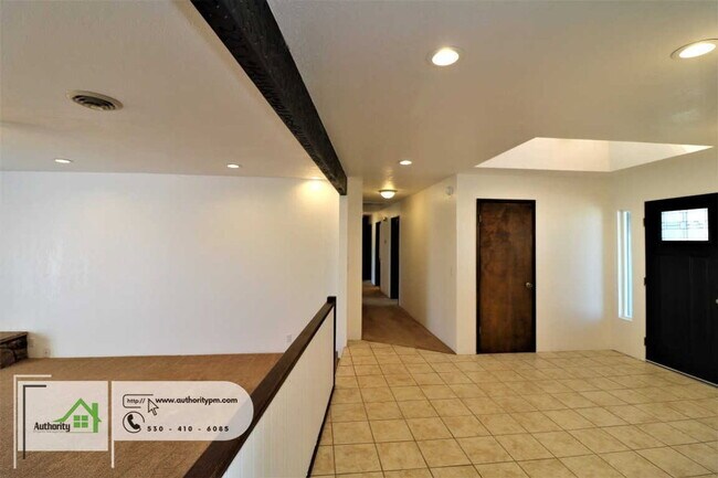 Building Photo - 3253 Tarmac Rd