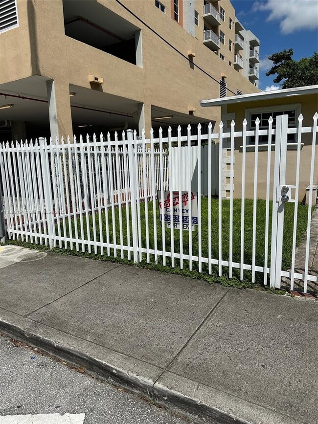 Building Photo - 1619 NW 52nd St