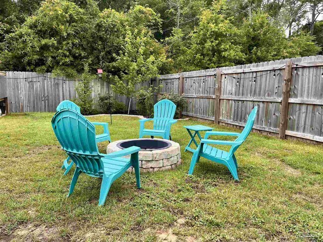 Building Photo - 5375 Peach Dr