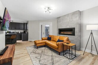 Building Photo - 540 N 2nd St