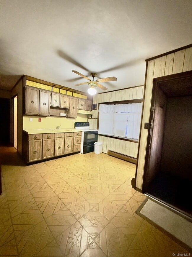 Building Photo - 107 Ball Park Ln