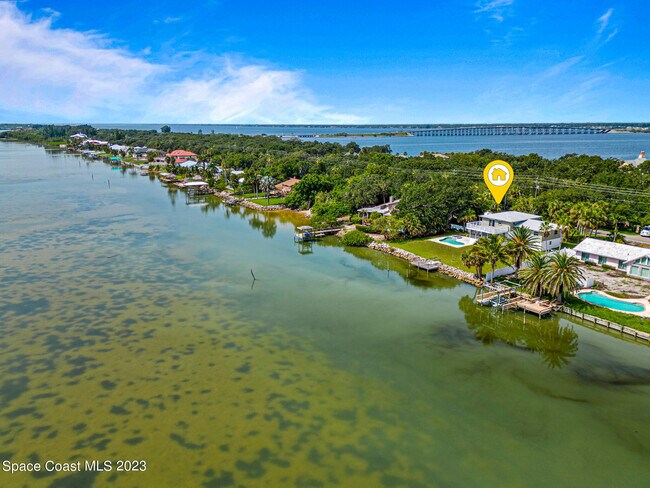 Building Photo - 7810 S Tropical Trail