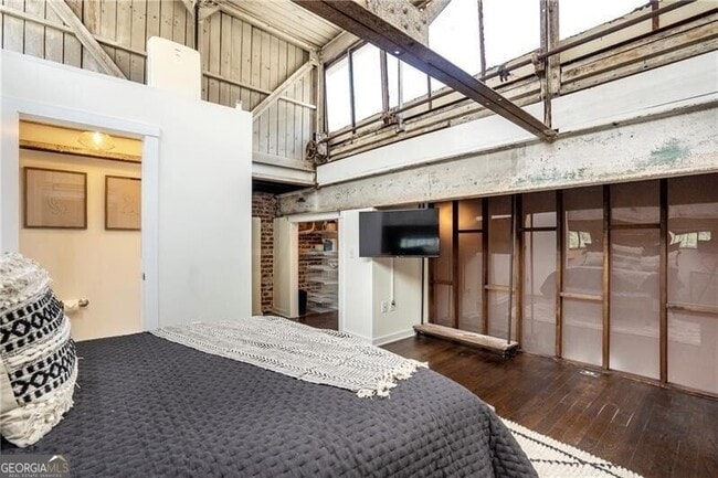 Building Photo - 650 Glen Iris Dr NE