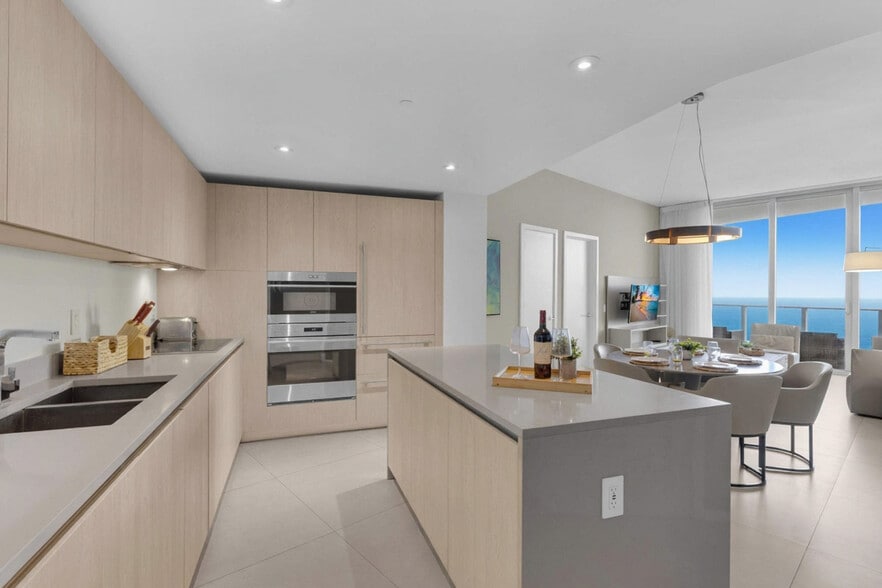Building Photo - 4111 S Ocean Dr