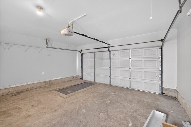 Building Photo - 11234 Locust Cir