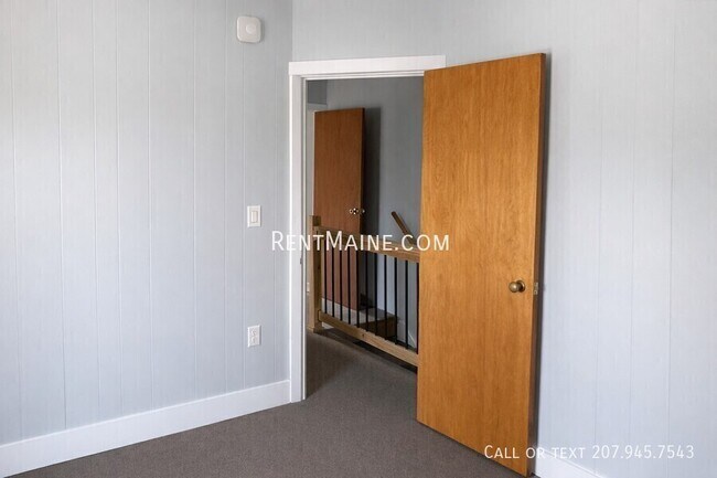 Building Photo - 11 Somerset St