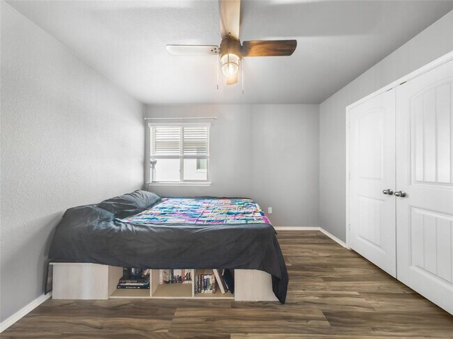 Building Photo - 137 Hematite Ln
