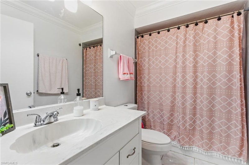 Building Photo - 1000 S Alhambra Cir