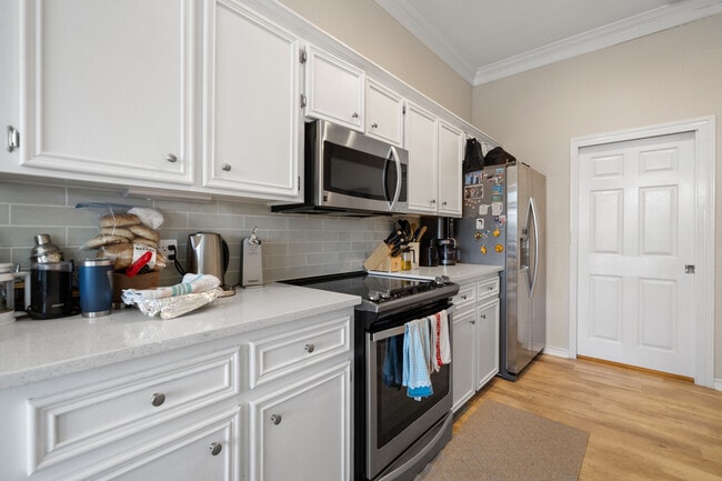 Building Photo - 15306 Yardarm Ct