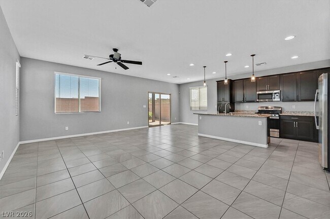 Building Photo - 4405 Frias Fls Ave