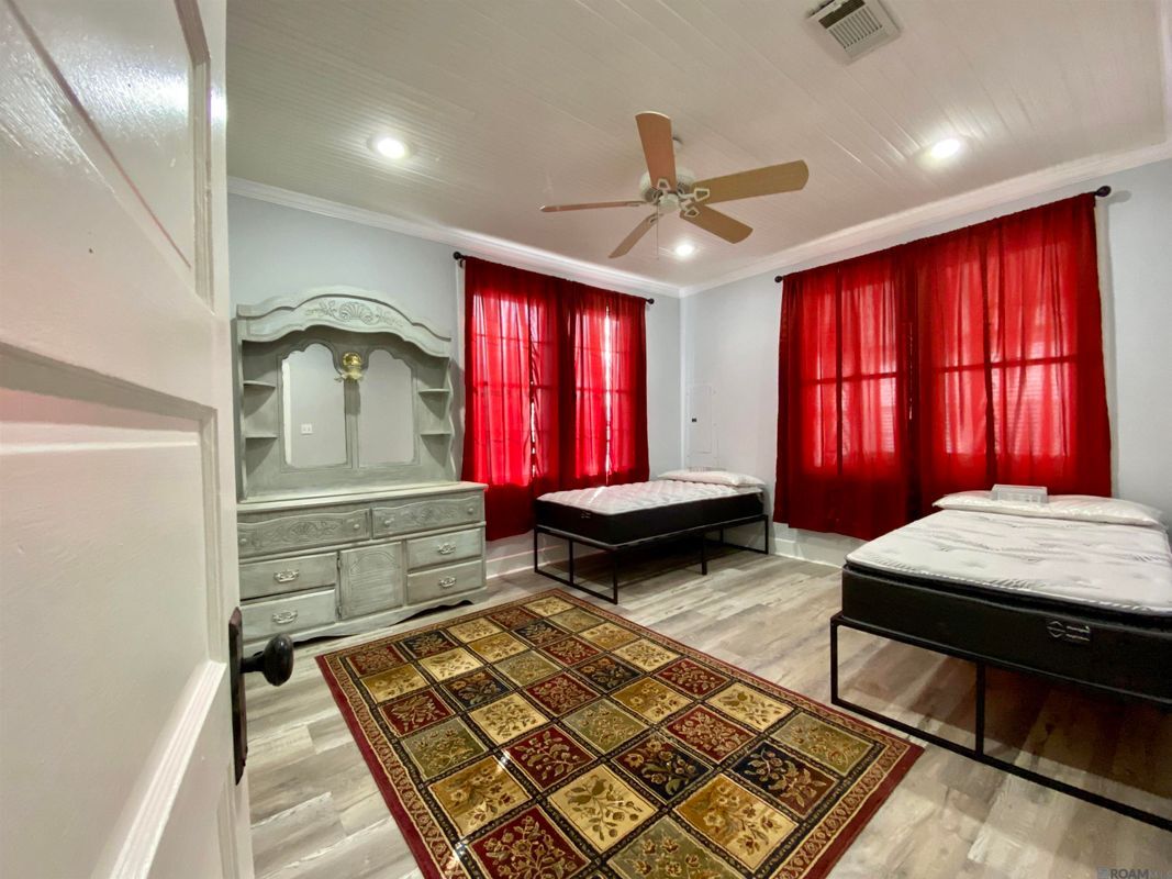 Building Photo - 14039 Young Rd