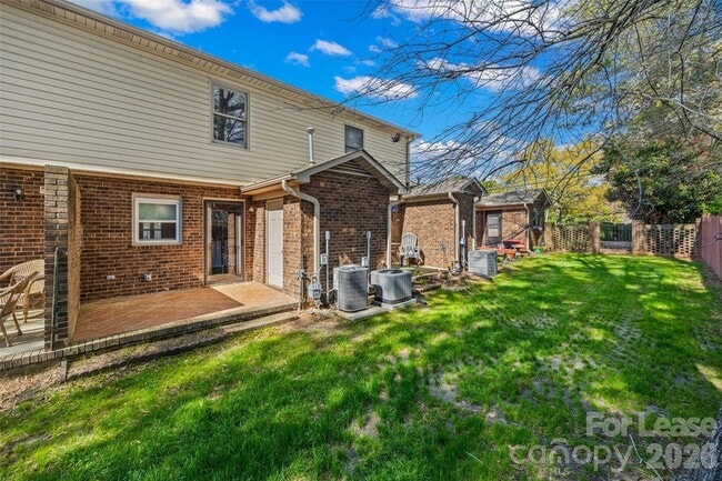 Building Photo - 1933 Ebenezer Rd