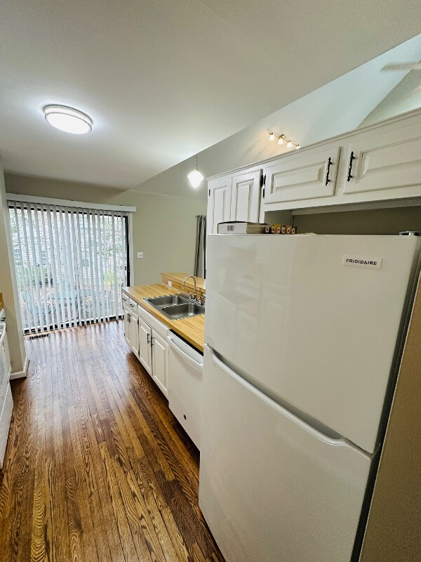 Building Photo - 713 Autumn Trce