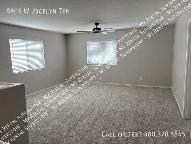 Building Photo - 8605 W Jocelyn Terrace