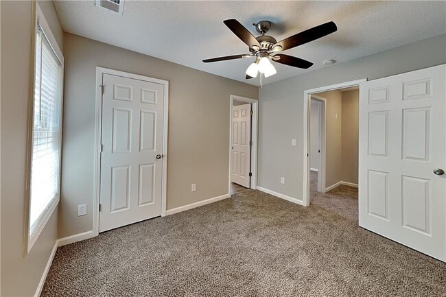 Building Photo - 28 Greystone Ridge
