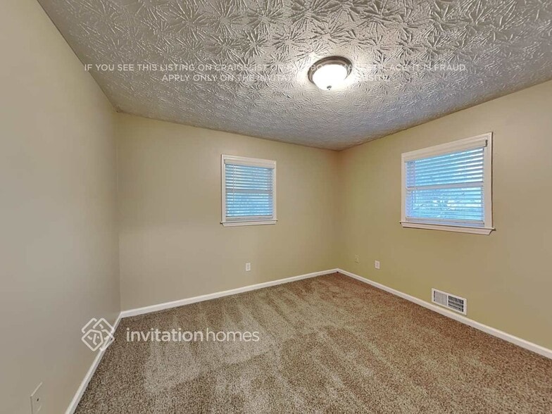 Building Photo - 258 Palms Ln SW