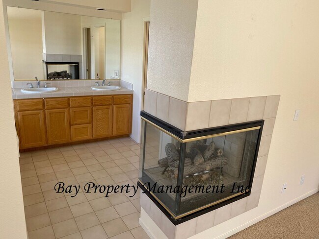 Building Photo - 26418 Honor Ln